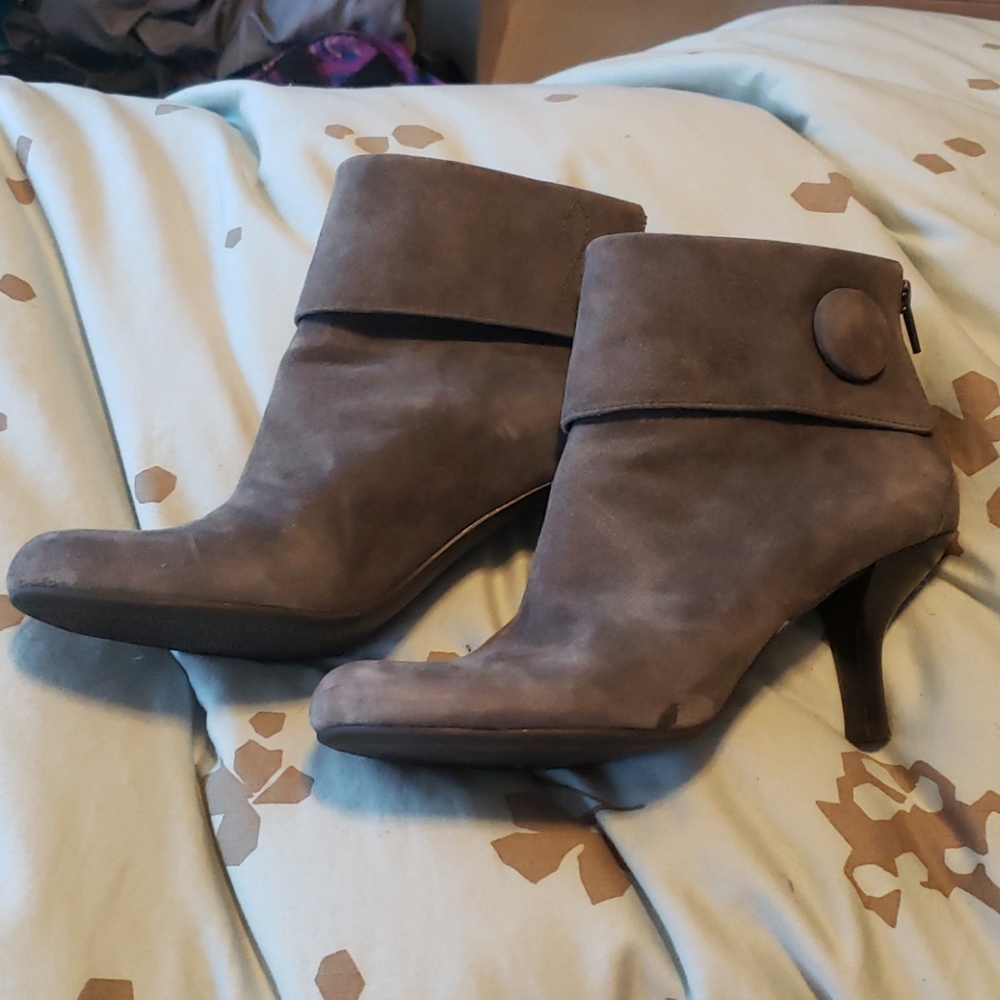 Franco Sarto dsrk gray zip up booties size 7